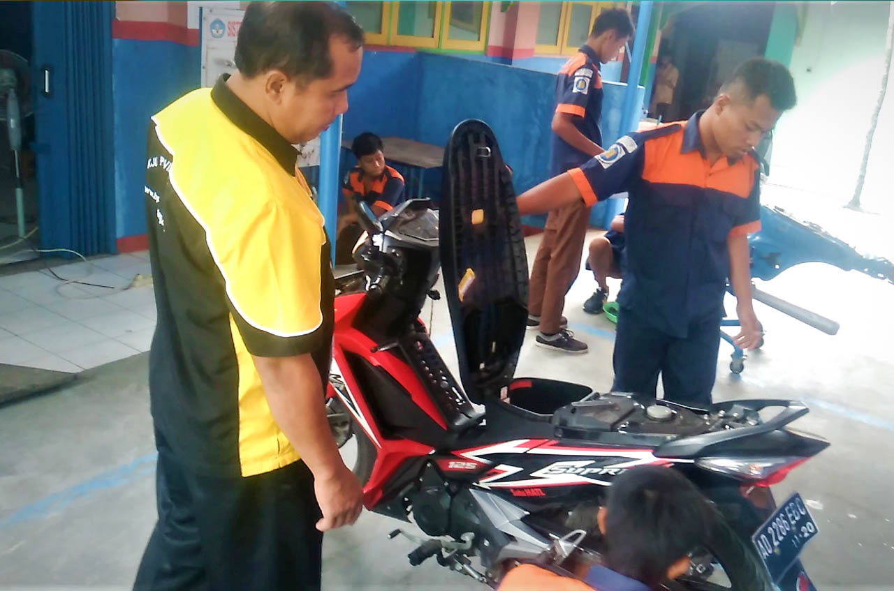 Teknik Bisnis Sepeda Motor